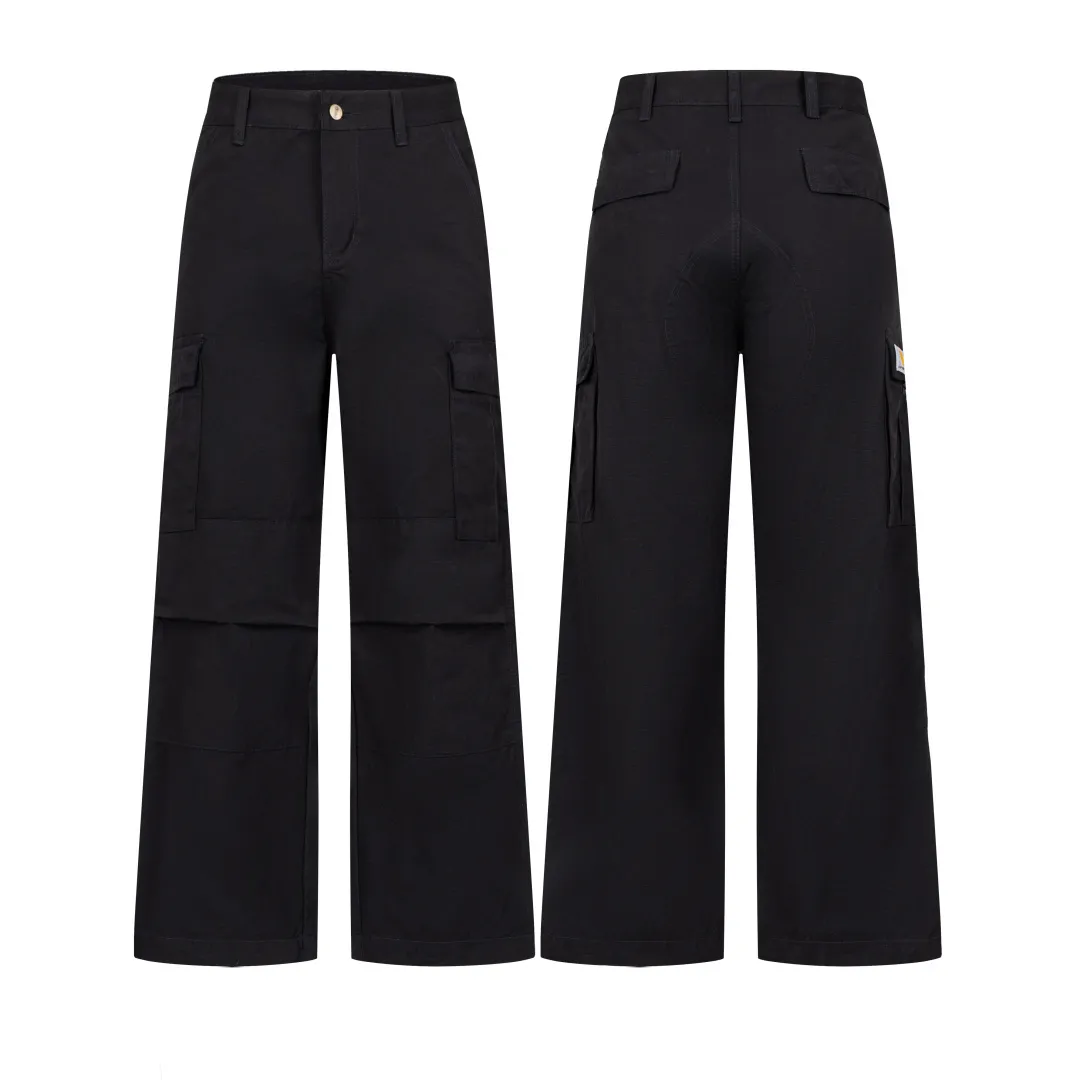 Carhartt 2026 New Arrival Work Wear Logging Couple Style Loose Straight Jeans. Styles with different wash textures are very friendly to people with thin legs and thick legs. The straight version is very flattering to the leg shape. The timeless and moderate length makes it easy to match casually. It is the basic styling foundation for various styles and is a must-have in the wardrobe! The fabric is stiff but also makes the upper body soft without losing texture. The washing process is even more perfect. It is a must-have item for everyone! ! ! Washed wheat, hangtag, trouser label, complete with three labels. Style number: 2004# Color: Black Size: 28, 30, 32, 34, 36 (five sizes)